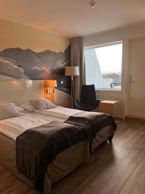Double or Twin Room image 3