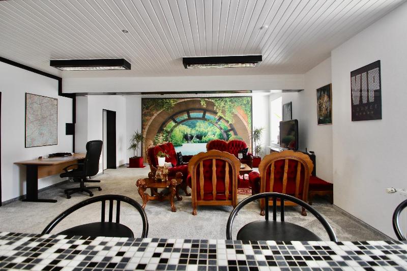 Executive Suite image 2