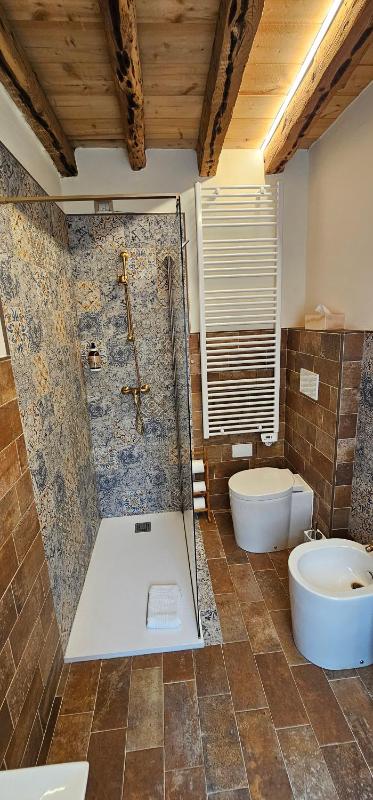 B&B Basta Bussare - image 17
