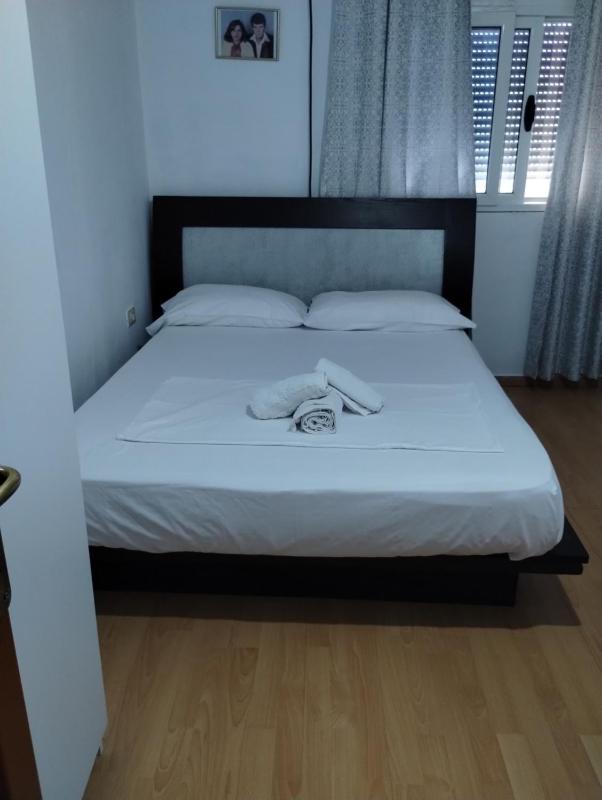 Petrit apartament - image 8