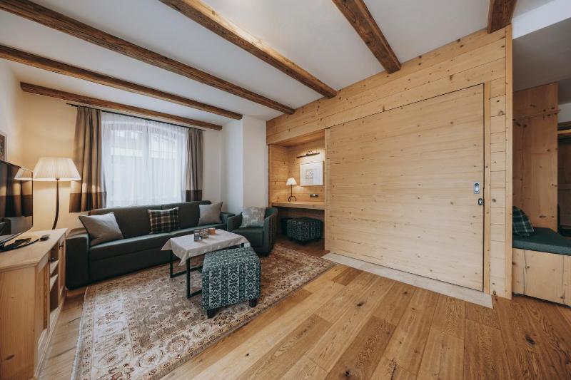 Three-Bedroom Apartment image 2