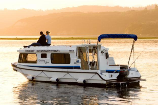 Knysna Houseboats - image 11