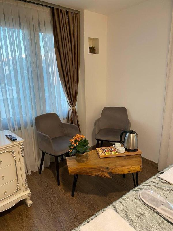 Deluxe Double Room image 2