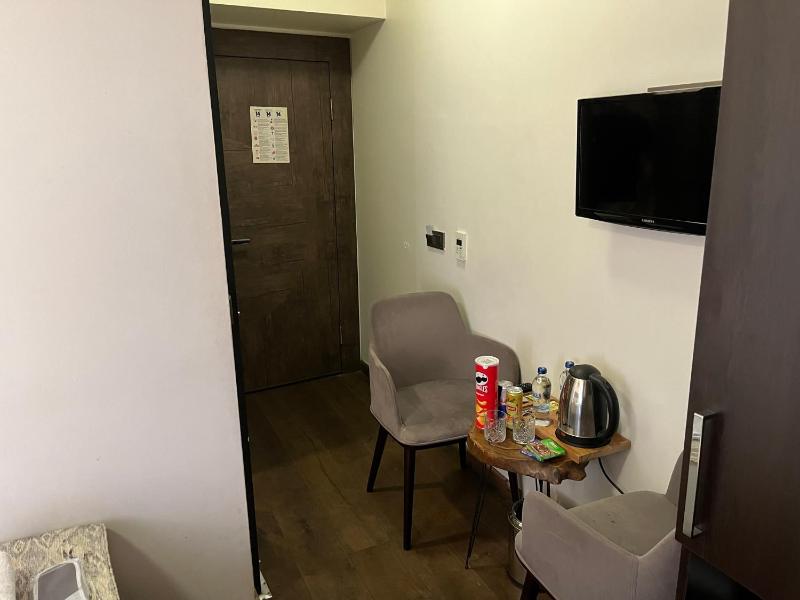 Small Double Room image 2