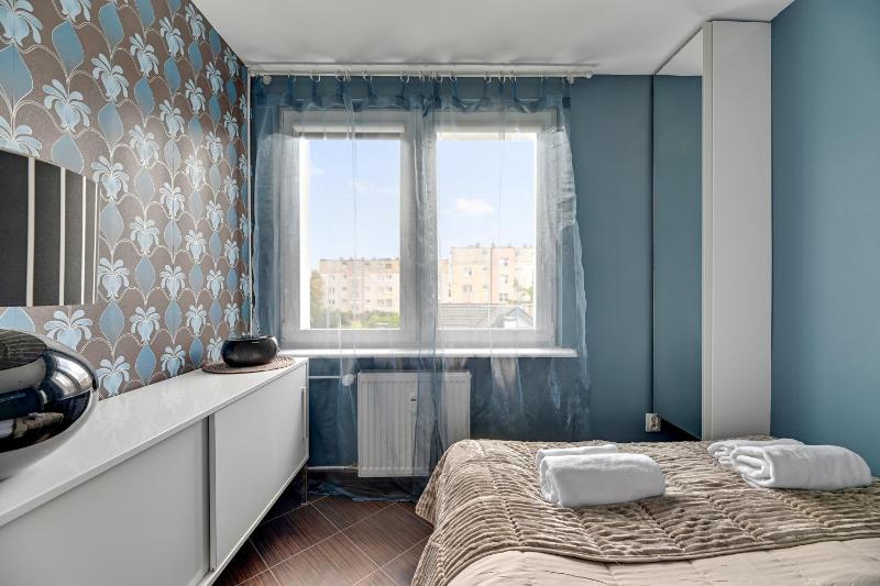 Mazurska Seaside Suites by Downtown Apartments - image 2