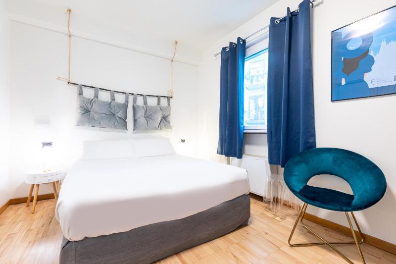 Standard Double Room image 2