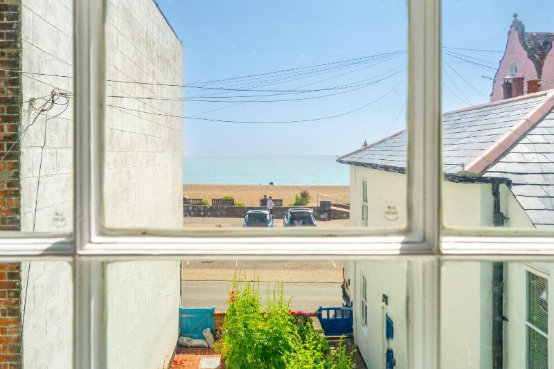 Marine Cottage - image 10