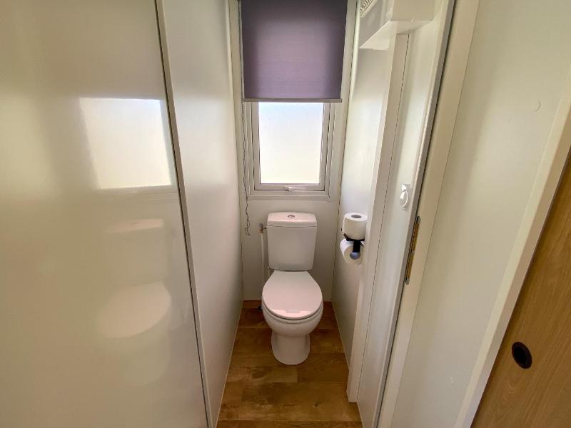 One-Bedroom Bungalow image 2