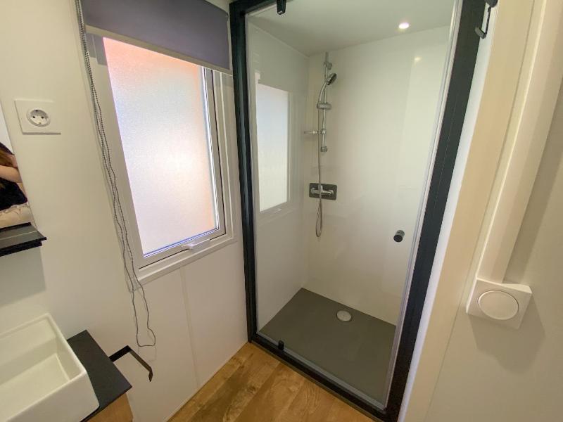 One-Bedroom Bungalow image 3