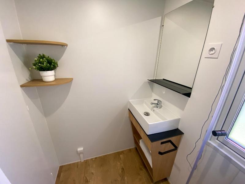 One-Bedroom Bungalow image 4