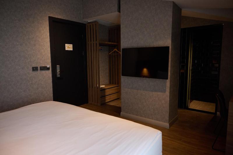 Superior Double or Twin Room image 3