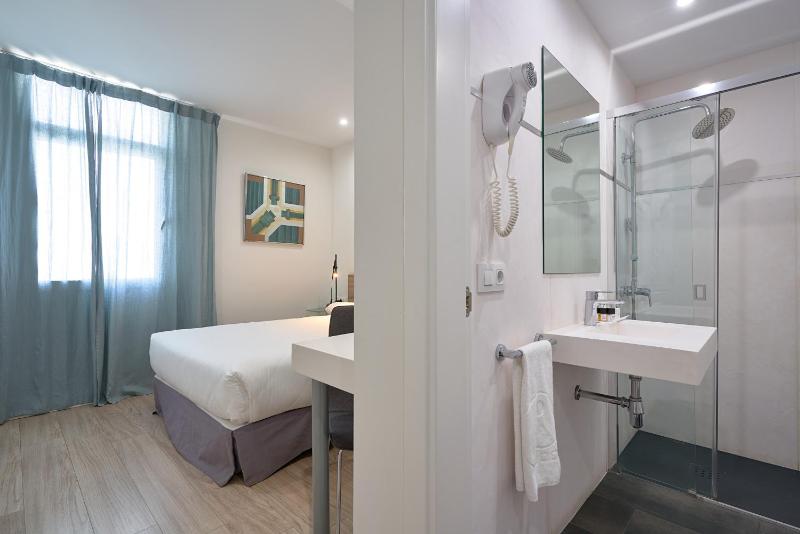 Single Room image 1