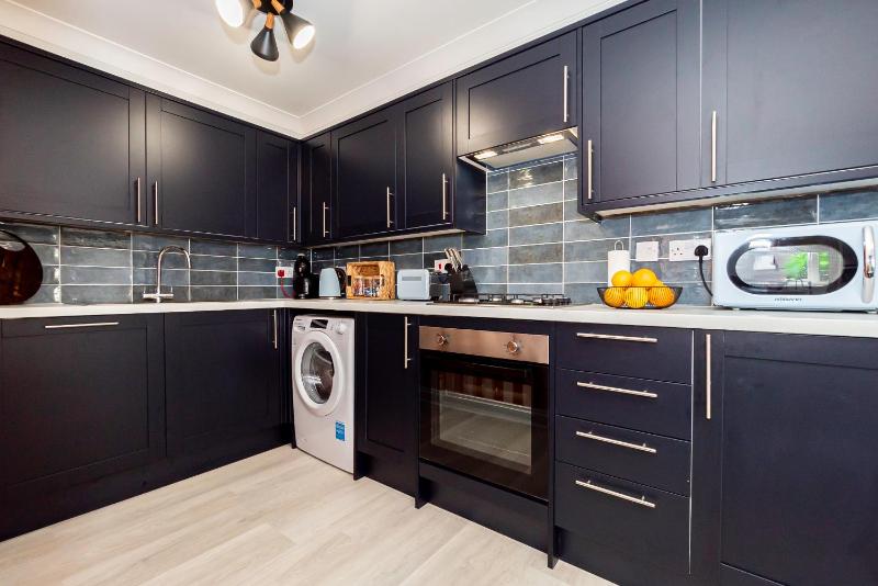 Air Maison - Bright and Breezy - 5 Min Walk to Seafront - image 14