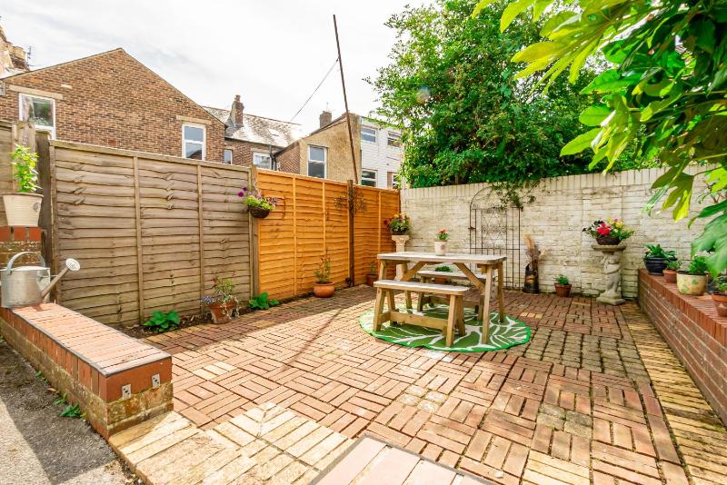 Air Maison - Bright and Breezy - 5 Min Walk to Seafront - image 7