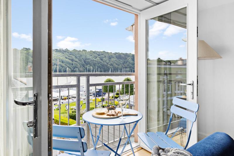 Dart Marina - Luxury apartment on Marina Images
