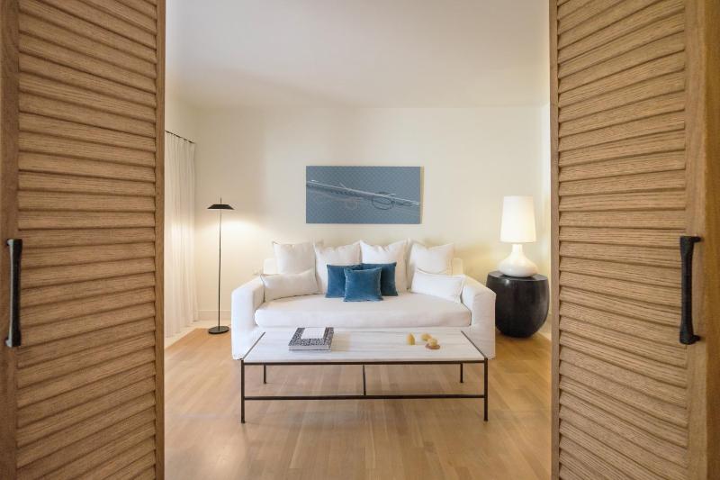 Blue Maisonette Suite Private Heated Pool image 2