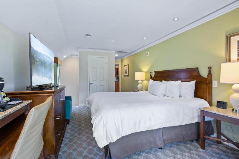 King Room image 4