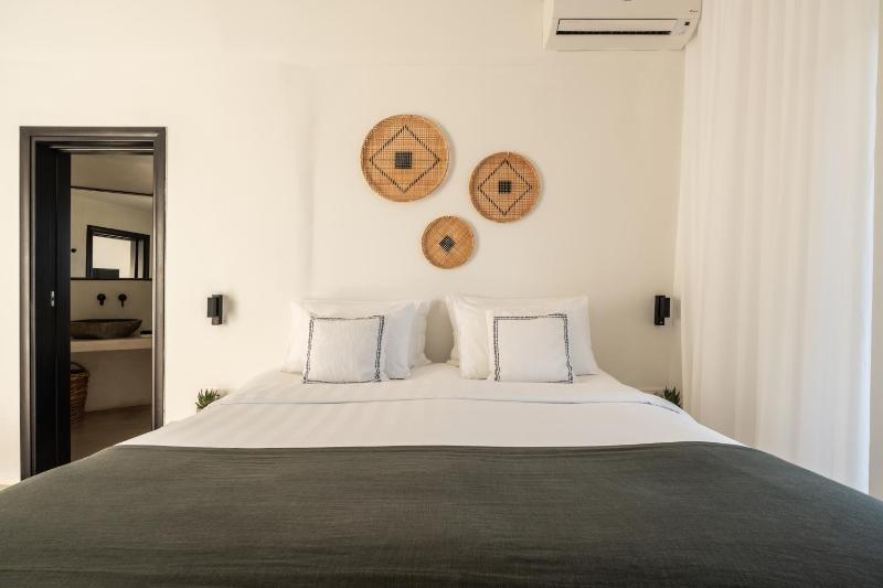 Superior Room with Caldera View image 3
