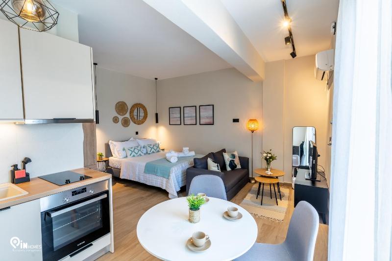 Phevos & Athena Luxury Suite With View In Nea Makri Images