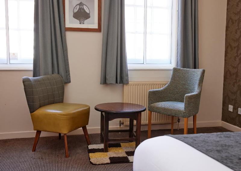 Double Room image 3