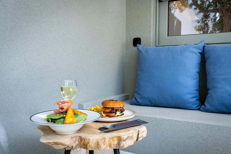 Comfort Room image 2