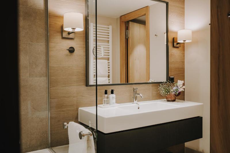 Junior Suite image 2