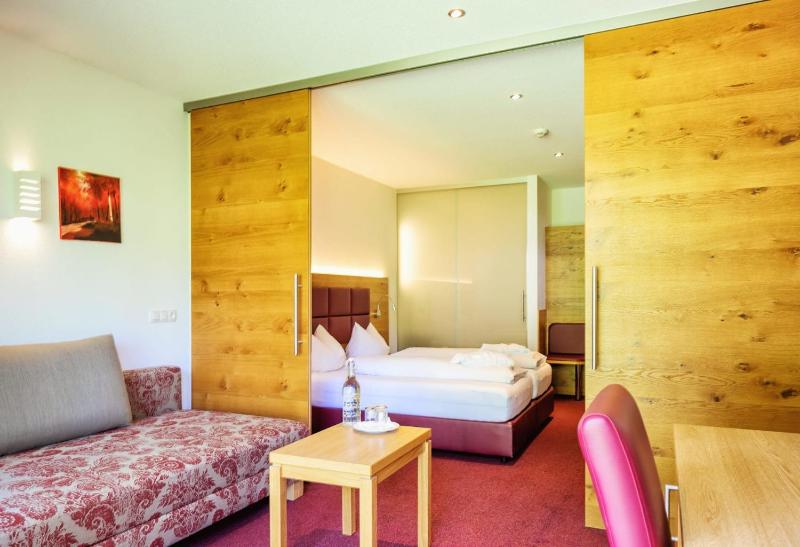 Junior Suite with Balcony image 1