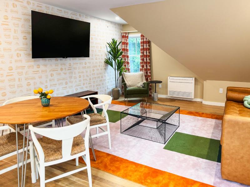 Apartment with Balcony image 2