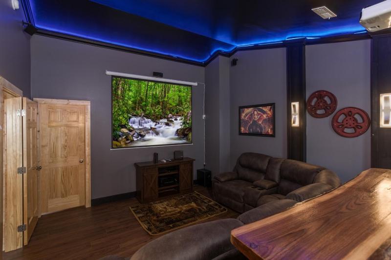 A View To Remember Indoor Pool Hot Tub Game Room Theater Room View Attraction Tickets - image 18
