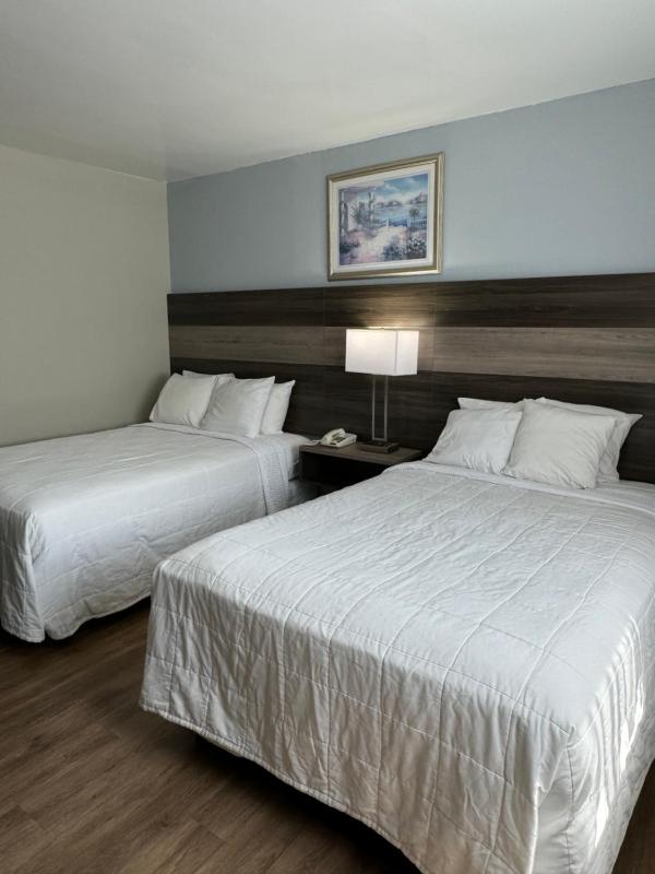 Double Room image 2