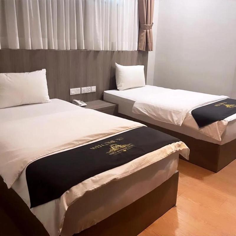 Superior Twin Room image 1