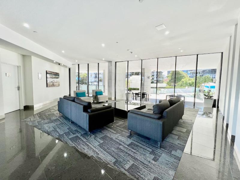 Broadbeach Bliss 18th Floor Sierra Grand Oasis - image 15