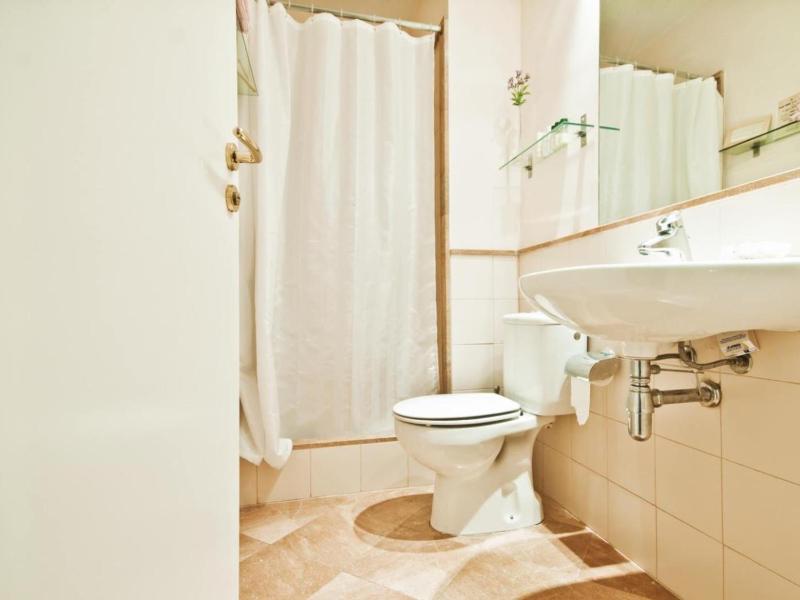 Apartamento con 2 Dormitorios Elegante y Céntrico en Rambla Catalunya - ES-341-2 - image 11