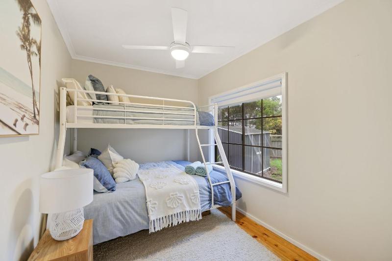 Cowes Cottage Phillip Island - image 12