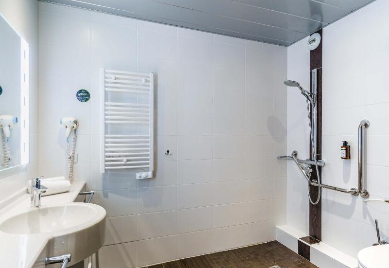 Double Room - Disability Access image 2