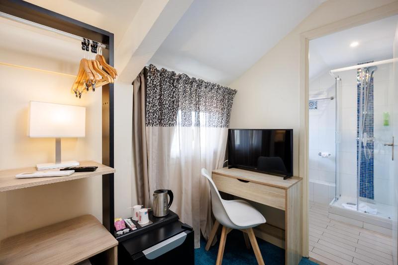 Standard Single Room image 4