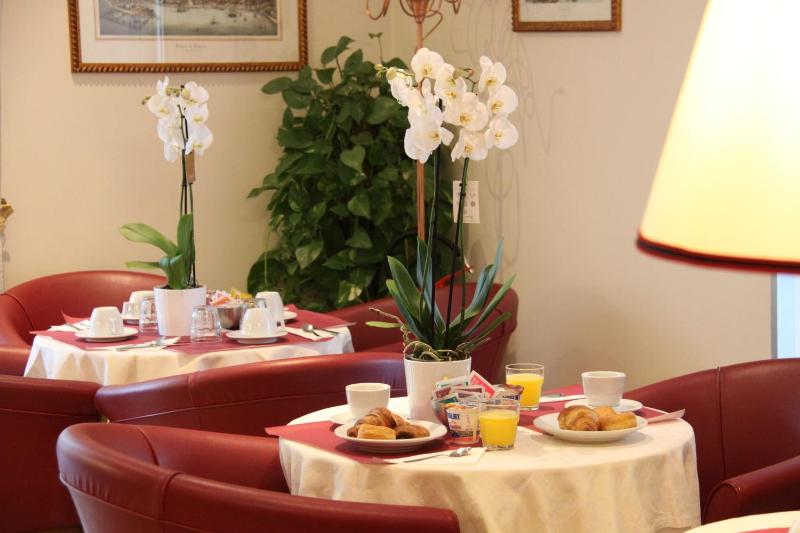 Hotel Regit - image 22