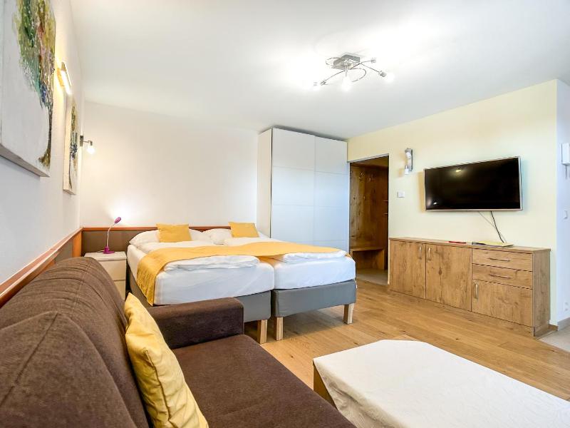 One-Bedroom Apartment image 1