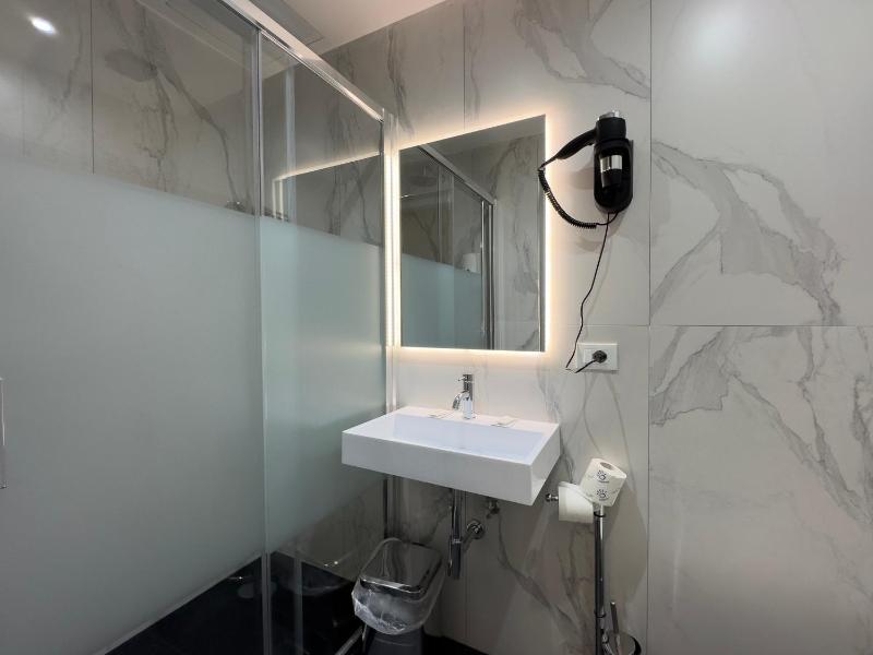 Superior Double Room image 4