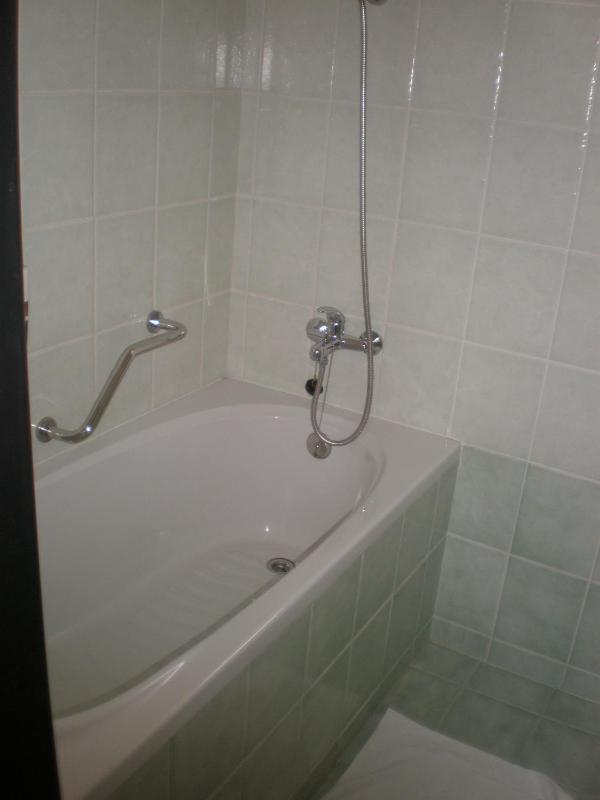 Quadruple Room image 3