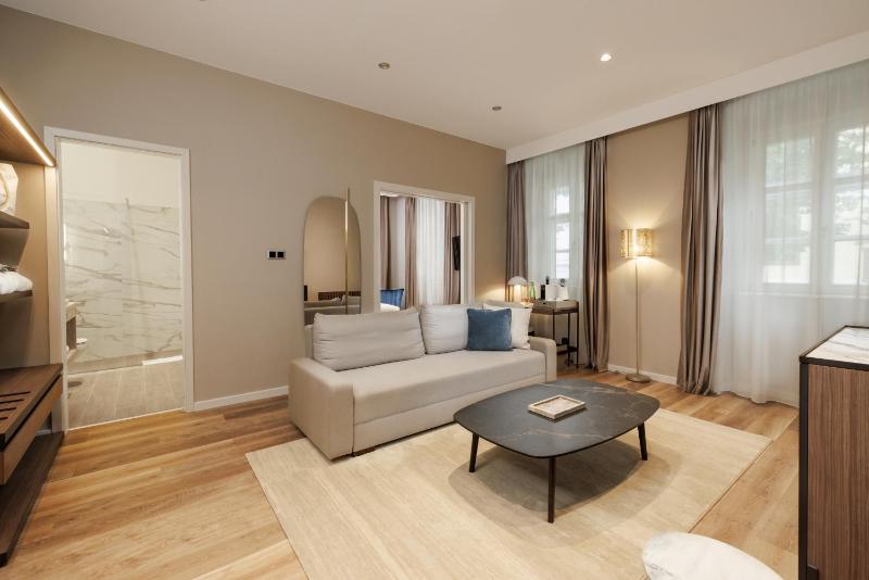 Two-Bedroom Suite image 4