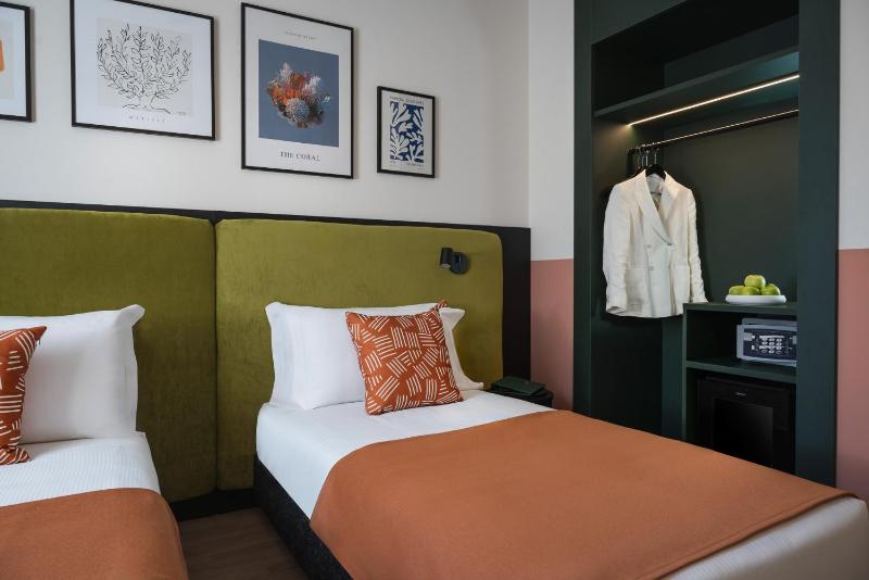 Standard Double Room image 4