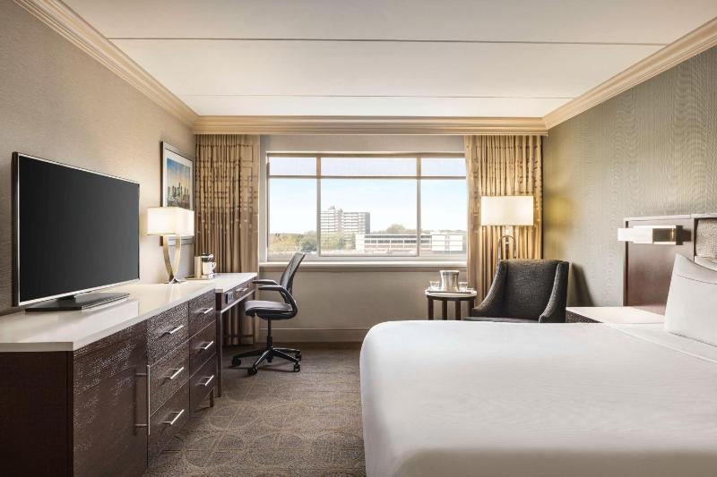 King Room image 3