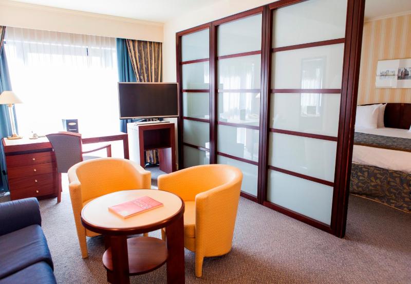 Junior Suite image 3