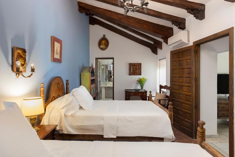 One-Bedroom Apartment image 1