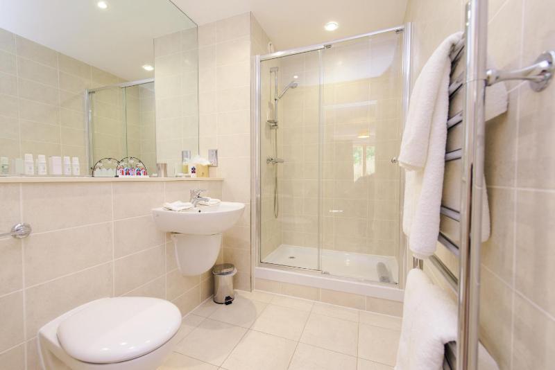 Two-Bedroom Penthouse Apartment with Sea View image 1