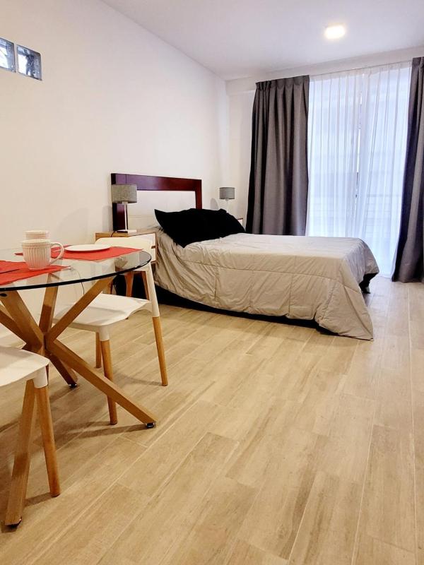 Italian One Almagro - image 1