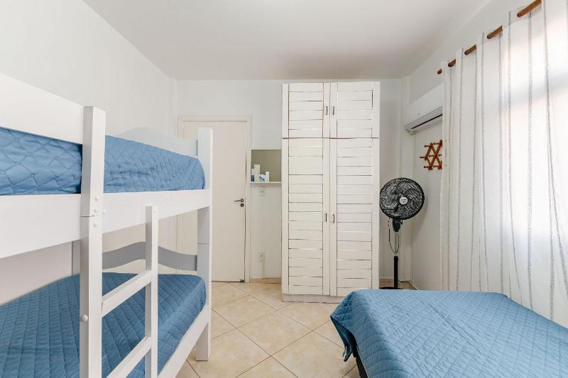 Apartamento a 50m da Praia de Bombinhas - image 11