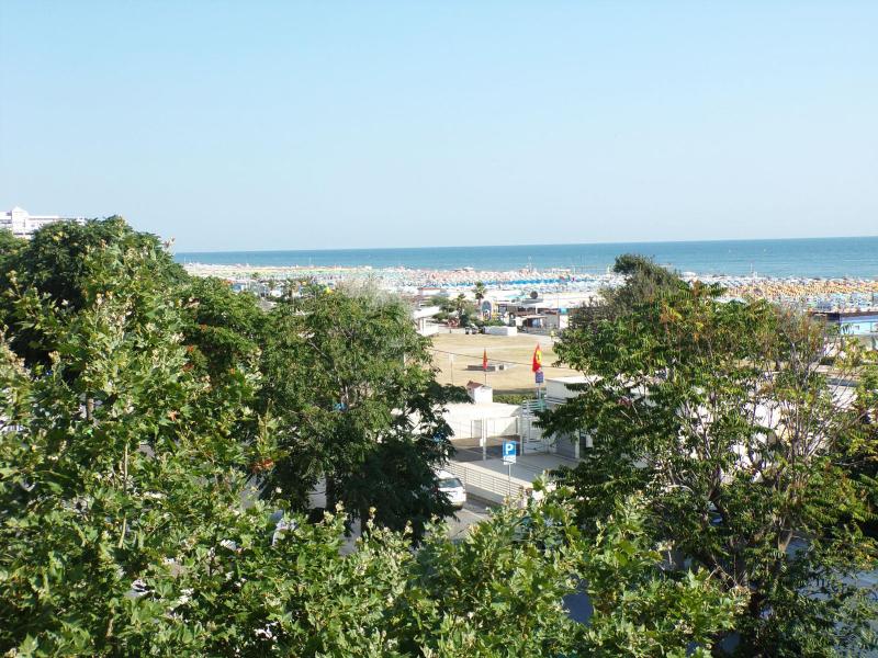 Global Hotel - image 13
