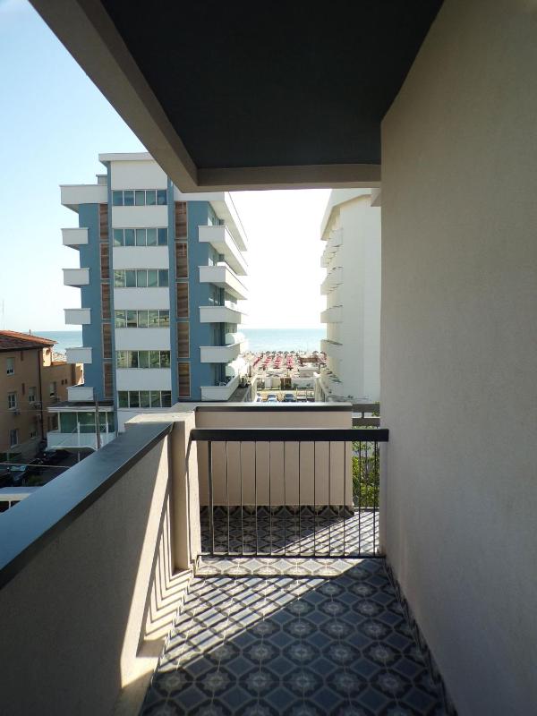 Global Hotel - image 44